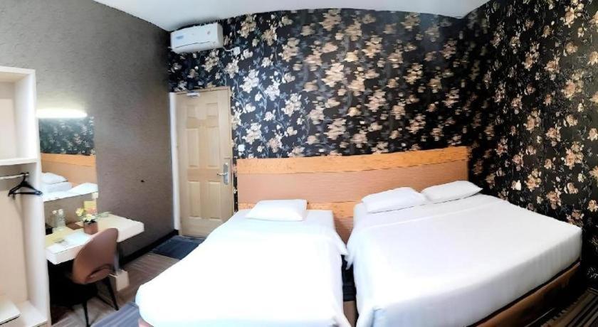 Mine Home Hotel By Sovia Bandung Eksteriør bilde